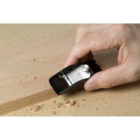 Cepillo Pequeño para Desbaste 3-1/2 pulg. (90 mm)