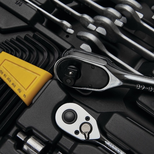 STANLEY 97-543 ratchets, hex keys and wrenches in close-up photography of tool set.